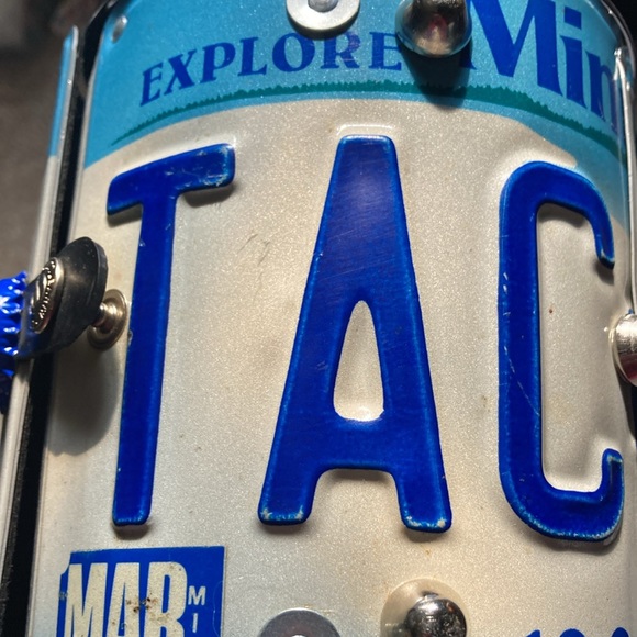 Little Earth XL Cyclone Minnesota License Plate Purse EUC - Picture 10 of 12